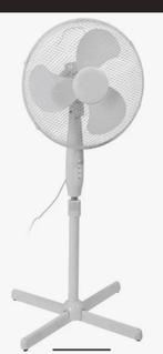 Te koop witte ventilator op poot, Ophalen of Verzenden, Zo goed als nieuw