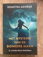 Het mysterie van de donkere maan - Demetra George, Boeken, Esoterie en Spiritualiteit, Gelezen, Ophalen of Verzenden, Achtergrond en Informatie