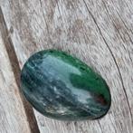 Zoisiet,,,glansachtig mineraal., Verzamelen, Mineralen en Fossielen, Ophalen of Verzenden, Mineraal
