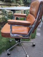 Vintage Eames replica - bureaustoel (wiel of dop) - cognac, Huis en Inrichting, Bureaustoelen, Ophalen, Gebruikt, Bruin, Bureaustoel