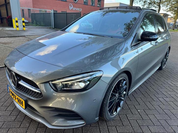 Mercedes-Benz B-klasse 250 4MATIC AMG|Full options|Pano|2019, Auto's, Mercedes-Benz, Bedrijf, Te koop, B-Klasse, 4x4, ABS, Achteruitrijcamera