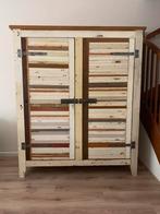 Robuuste sloophouten kleding-/opbergkast, Ophalen, Gebruikt