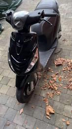Piaggio Zip 2017, Fietsen en Brommers, Scooters | Piaggio, Ophalen, Zip, Zo goed als nieuw, Benzine
