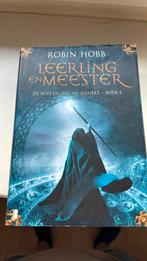 Robin Hobb - Leerling en meester, Boeken, Verzenden, Zo goed als nieuw, Robin Hobb