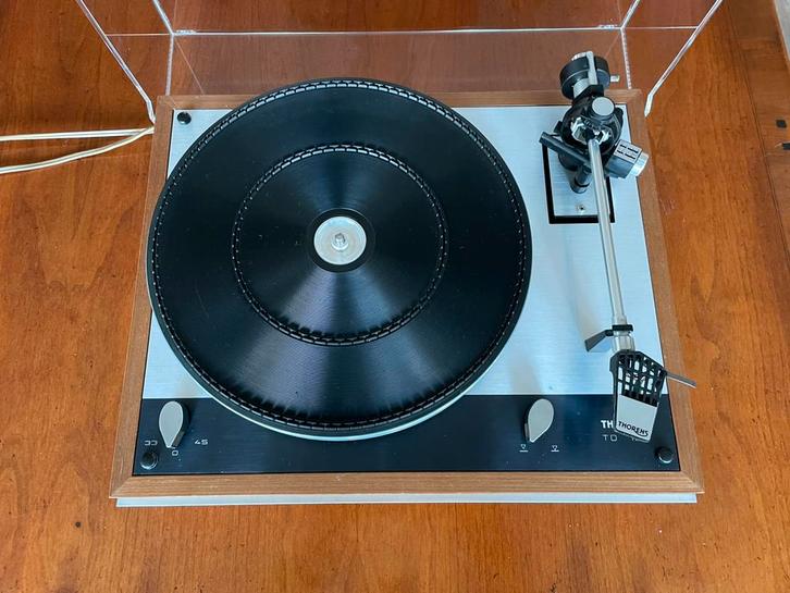 Thorens td160 met nw kap en garantie, Audio, Tv en Foto, Platenspelers, Zo goed als nieuw, Thorens, Ophalen of Verzenden