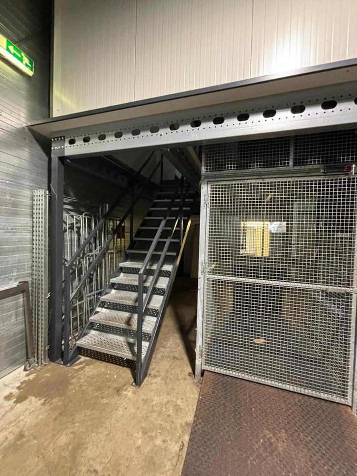 Entresolvloer, verdiepingsvloer, zolder, magazijnstelling, Verzamelen, Overige Verzamelen, Zo goed als nieuw, Ophalen