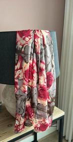 Mooie gebloemde sjaal nieuw, Ophalen of Verzenden, Zo goed als nieuw