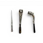 Zilveren pijpjes en een 20e eeuwse zilveren pijpenwroeter, Ophalen of Verzenden, Zilver