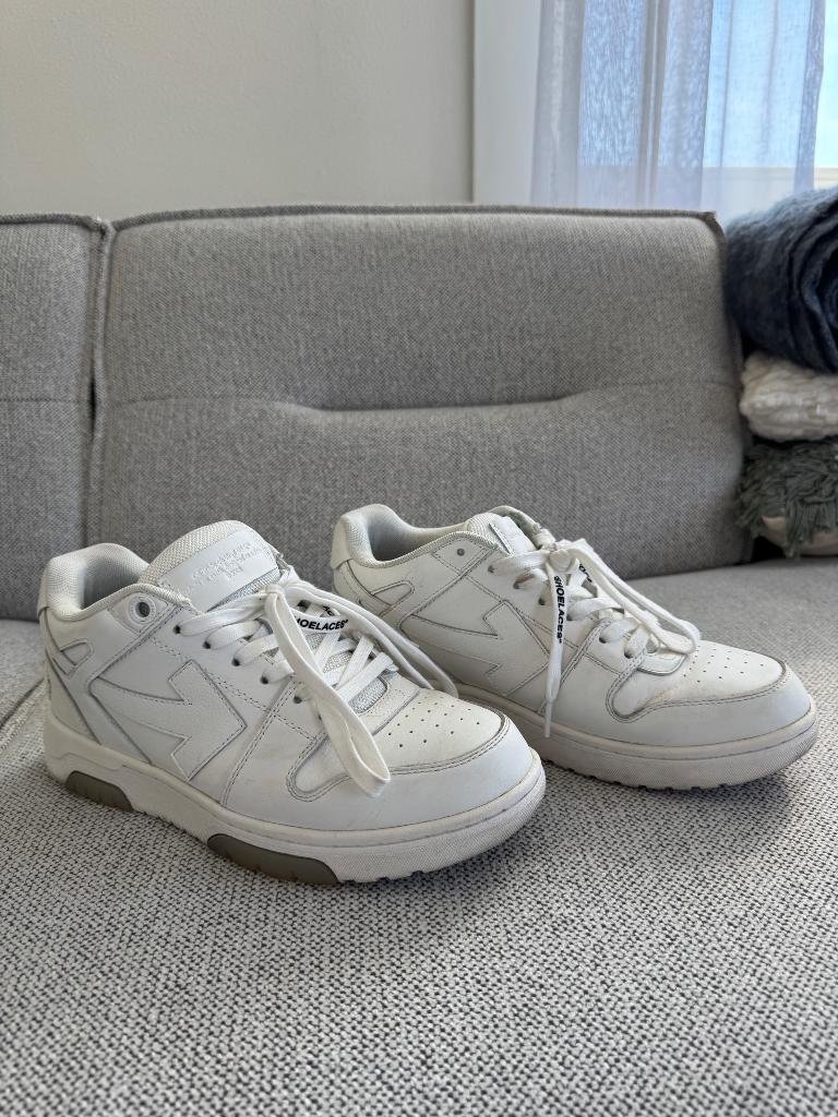 Off White Leather Trainers (40), Kleding | Heren, Schoenen, Wit, Ophalen of Verzenden, Off white, Sneakers of Gympen