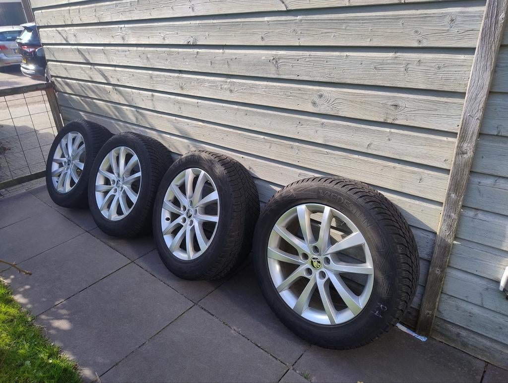 Originele 18 inch velgen Skoda Kodiaq incl. winterbanden, Auto-onderdelen, Banden en Velgen, Ophalen, 18 inch, Gebruikt, Banden en Velgen
