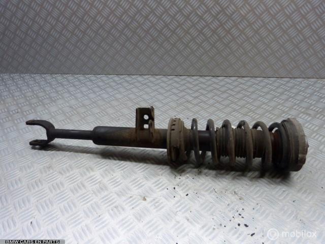 Schokbreker BMW 5-serie F10 f11 links rechts voor, Gebruikt, Ophalen of Verzenden, BMW, BMW