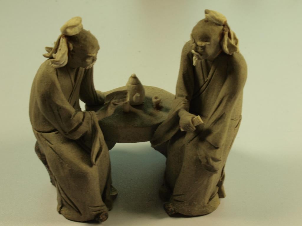 beeldje van twee theedrinkende chinezen, Verzamelen, Beelden en Beeldjes, Gebruikt, Mens, Ophalen of Verzenden