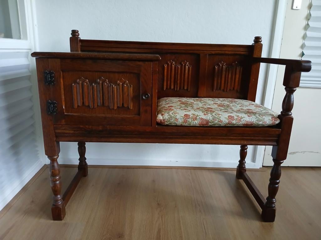 Antiek telefoonbankje met opbergruimte en zitkussen, Antiek en Kunst, Antiek | Meubels | Stoelen en Banken, Ophalen