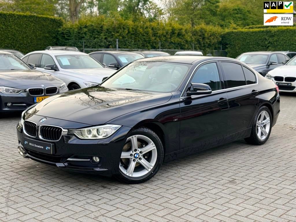 BMW 3-serie 320i EfficientDynamics Edition Upgrade Edition S, Achterwielaandrijving, Gebruikt, 4 cilinders, Zwart
