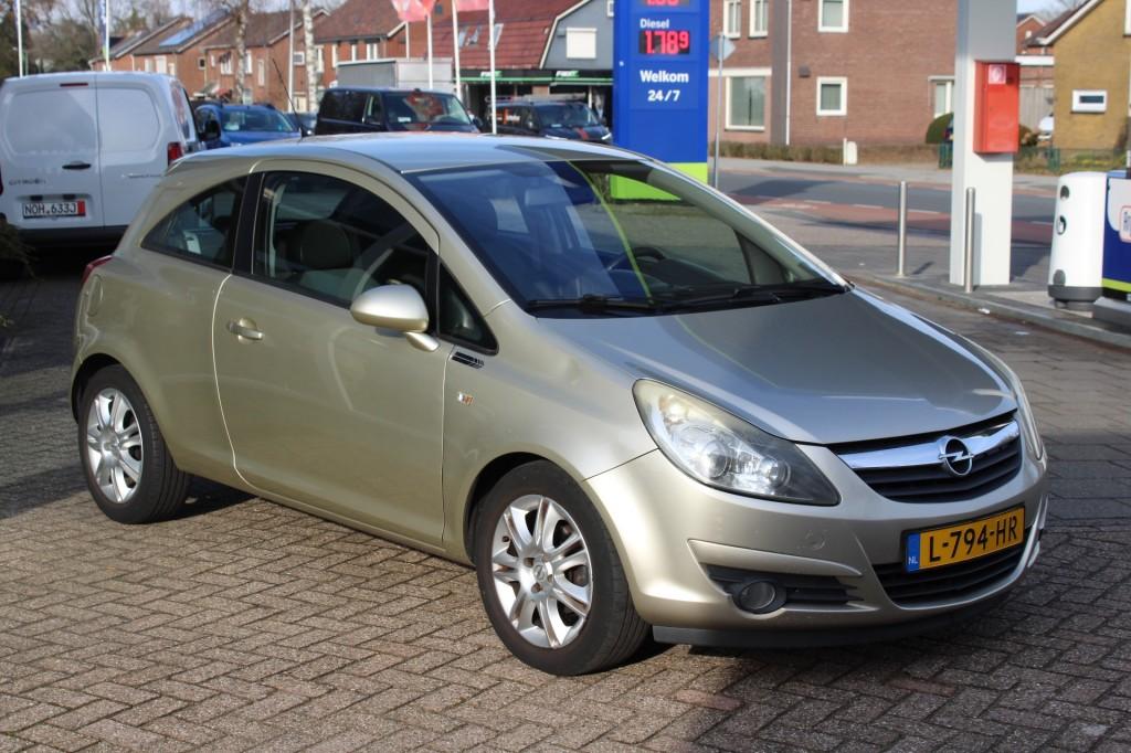 Opel CORSA 1.4-16V COSMO, Auto's, 4 cilinders, Stoelverwarming, Handgeschakeld, 1364 cc