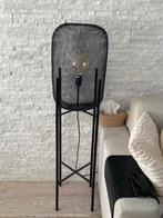 Zwarte vloerlamp met gaas kap, Huis en Inrichting, Lampen | Vloerlampen, Ophalen of Verzenden, Gebruikt, Metaal, 100 tot 150 cm