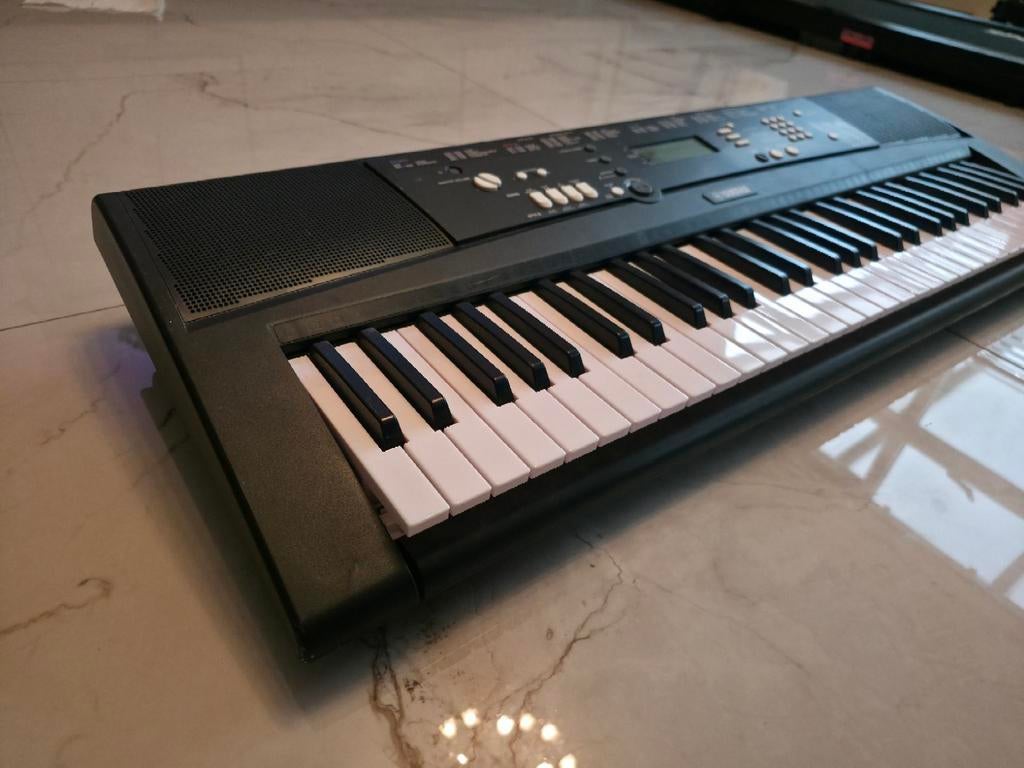 Yamaha EZ-220 beginners keyboard/piano, Ophalen, Yamaha, Midi-aansluiting, 61 toetsen