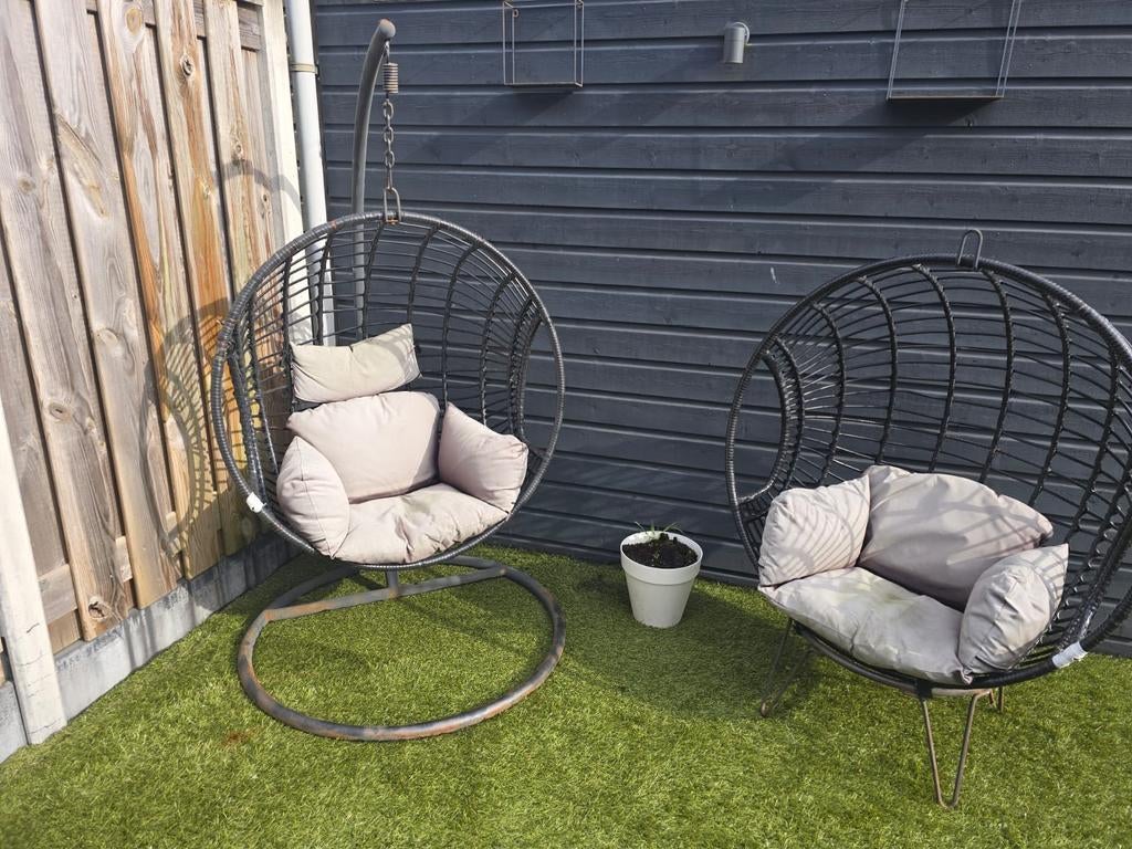Hangstoel en loungestoel met kussens, Tuin en Terras, Tuinstoelen, Ophalen, Gebruikt, Wicker