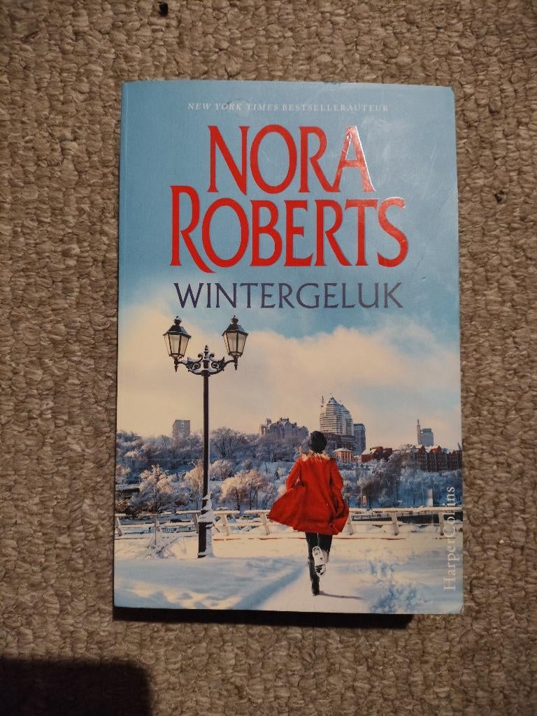 Nora Roberts Wintergeluk in nette staat, Boeken, Ophalen of Verzenden, Zo goed als nieuw, Nora Roberts