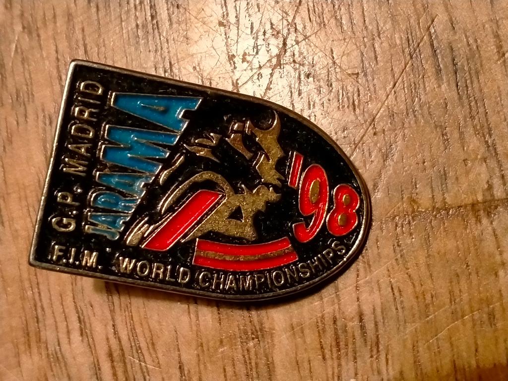 G.P. Madrid FIM World Championships 98 1998 pin motor race, Verzamelen, Speldjes, Pins en Buttons, Ophalen of Verzenden, Gebruikt
