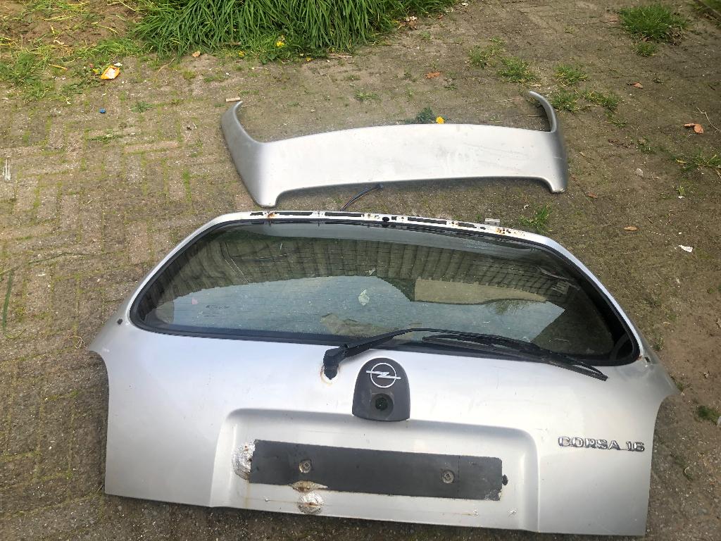 Opel Corsa (Kofferbak deur+ spoiler ), Ophalen, Gebruikt, Opel