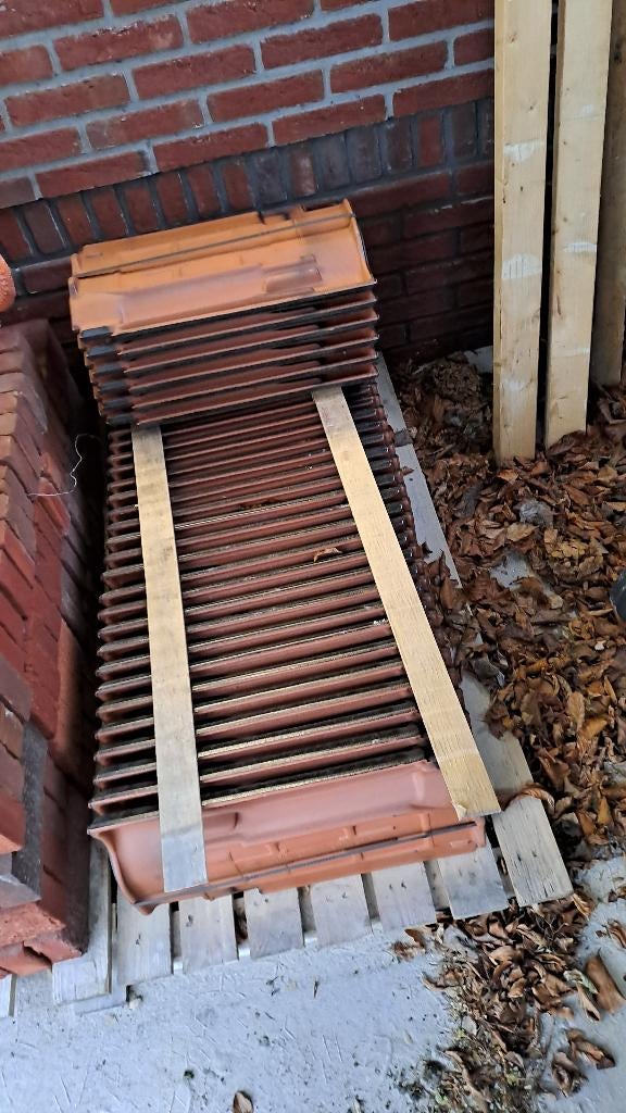 dakpannen, Doe-het-zelf en Verbouw, Dakpannen en Dakbedekking, Ophalen, Steen of Klei, Zwart, Nieuw