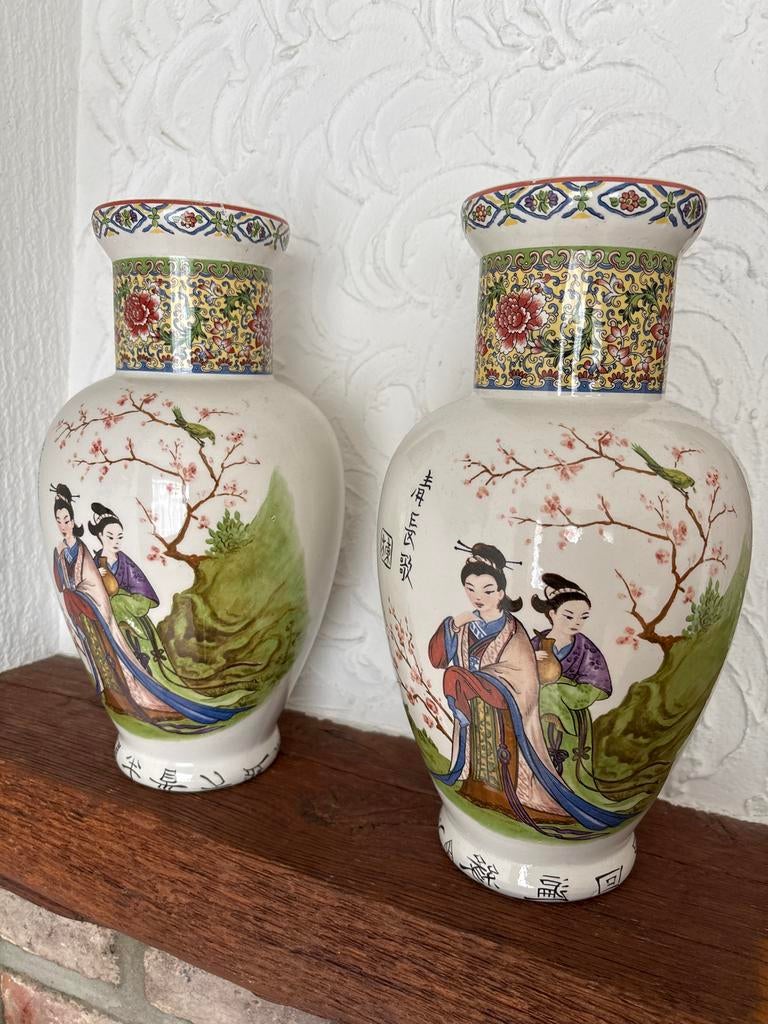 2 geisha vazen, Antiek en Kunst, Antiek | Vazen, Ophalen of Verzenden