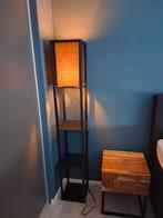 Staande lamp met houten details, Huis en Inrichting, Lampen | Vloerlampen, Ophalen, Zo goed als nieuw, Modern, 150 tot 200 cm