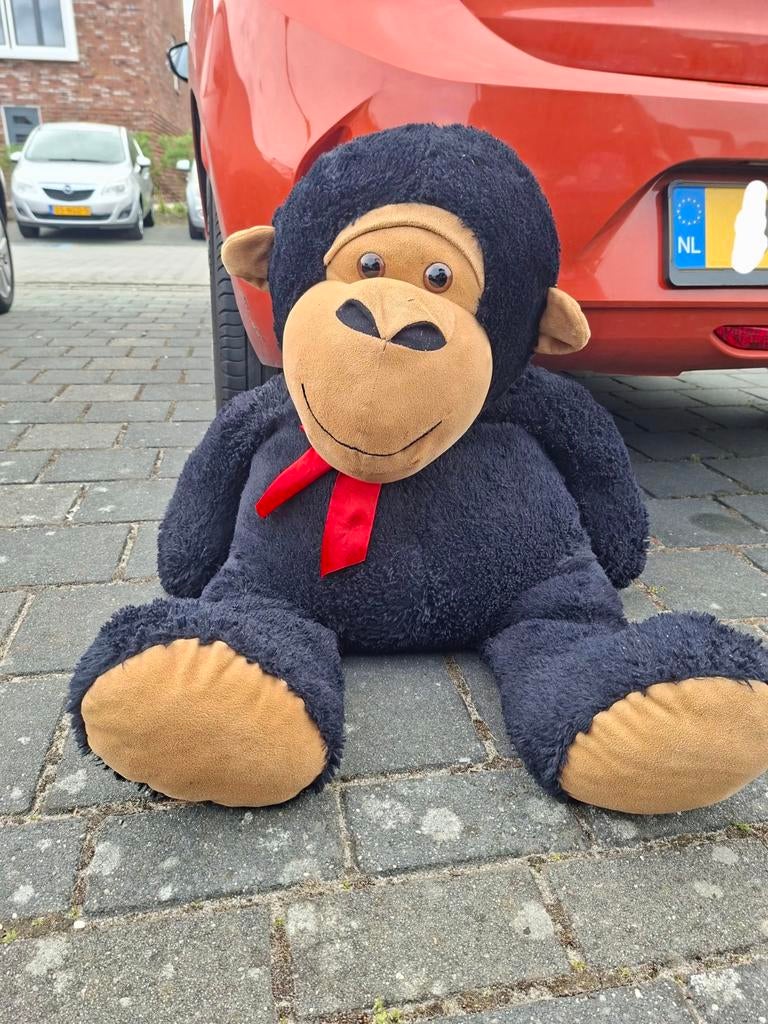 Grote Zwarte Knuffelaap met Rode Strik, Ophalen, Gebruikt, Zwart, Middelgroot (20 tot 80 cm)