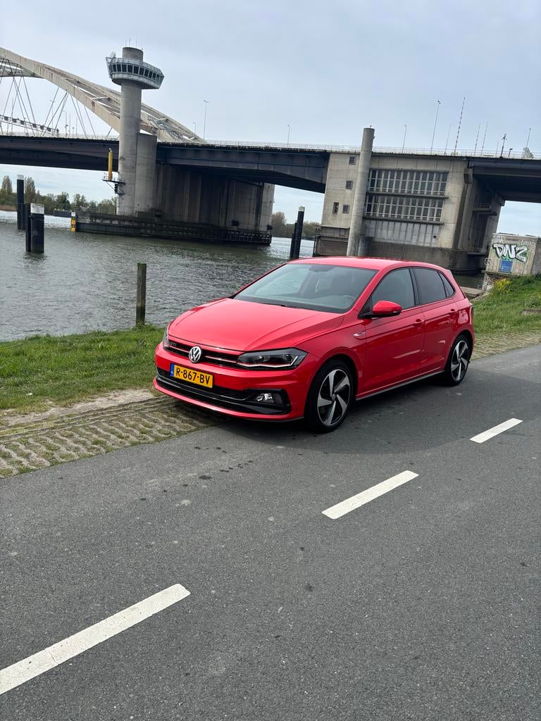 Volkswagen Polo 2.0 gti 200pk 6-DSG 2018 Rood, Stof, Zwart, 4 cilinders, 1984 cc
