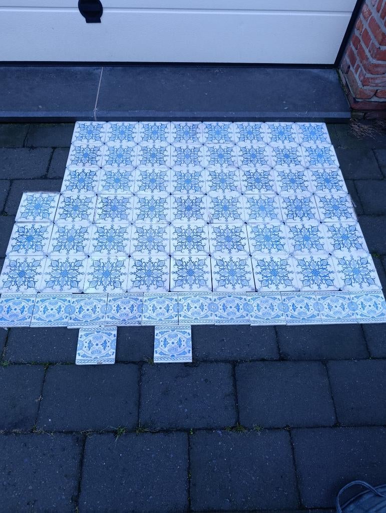 Oude wandtegels, Ophalen