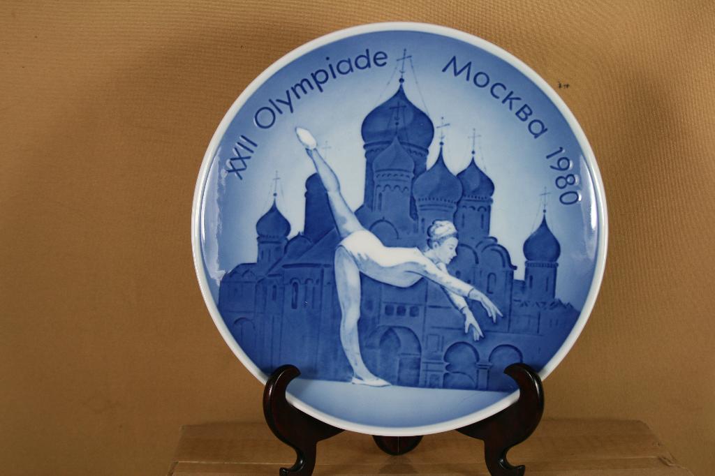 Royal Copenhagen wandbord Olympiade Moskou 1980, Antiek en Kunst, Antiek | Wandborden en Tegels, Ophalen of Verzenden