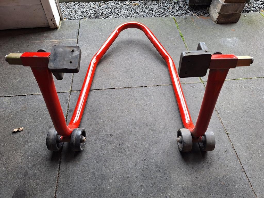 Paddockstand, Motoren, Ophalen