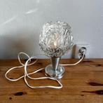 Vintage tafellamp met diamantvormige glazen bol, Ophalen of Verzenden, Gebruikt, Glas, Minder dan 50 cm