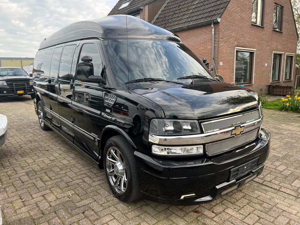 2015 GMC Savana *LONG WHEELER* Explorer TOP OF THE LINE, Auto's, Automaat, Overige carrosserieën, Zwart, Leder