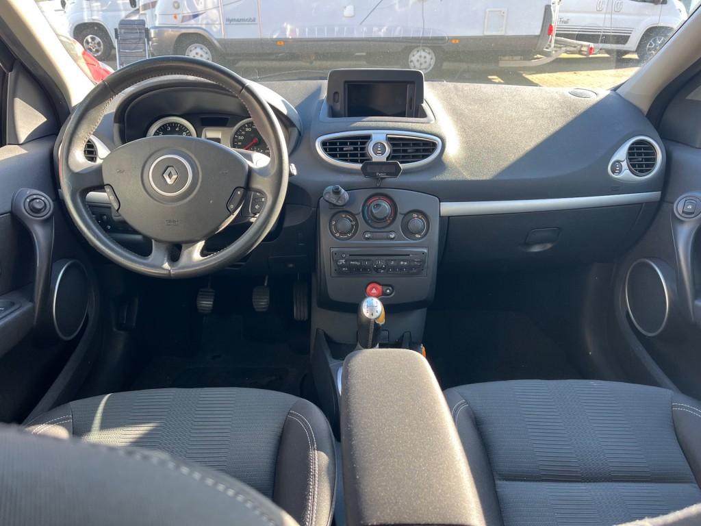 Renault CLIO 1.2 TCe Collection Estate Airco Cruise Navi, Voorwielaandrijving, Gebruikt, 4 cilinders, 1095 kg