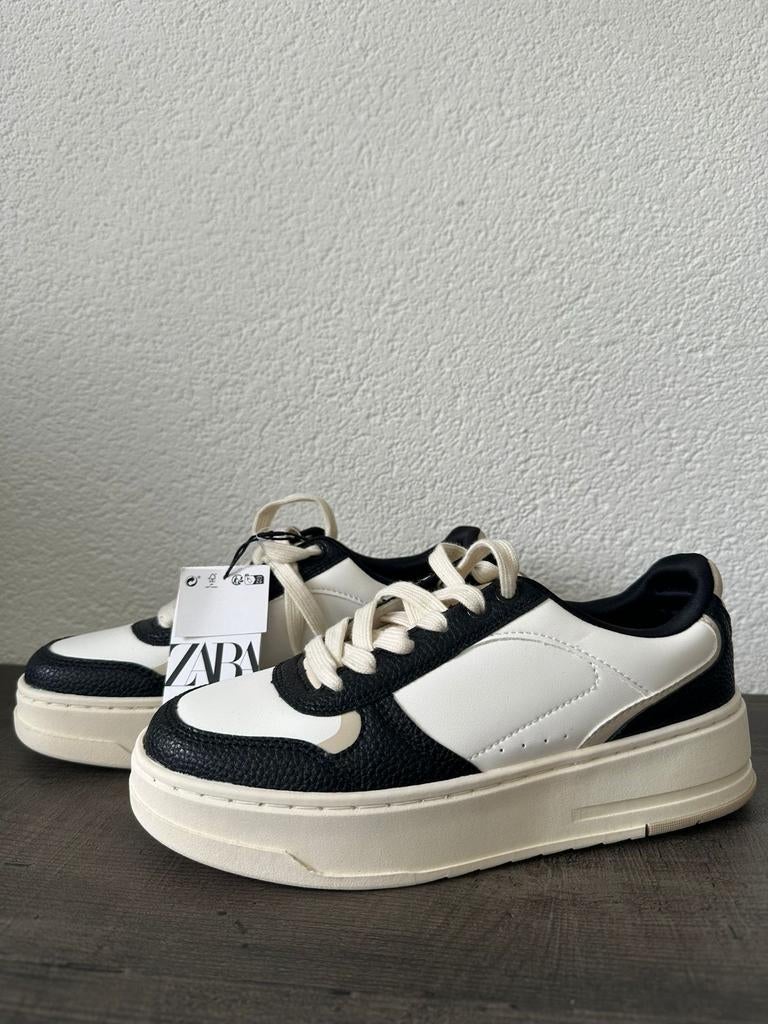 Dames sneakers van ZARA!, Ophalen of Verzenden, Nieuw, Meisje, Schoenen