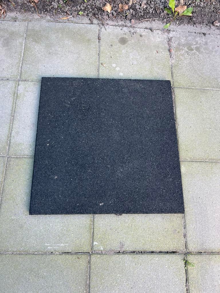 Gratis rubber tegels 50x50 cm, Tuin en Terras, Tegels en Klinkers, Ophalen of Verzenden, Gebruikt, Rubber, Overige typen
