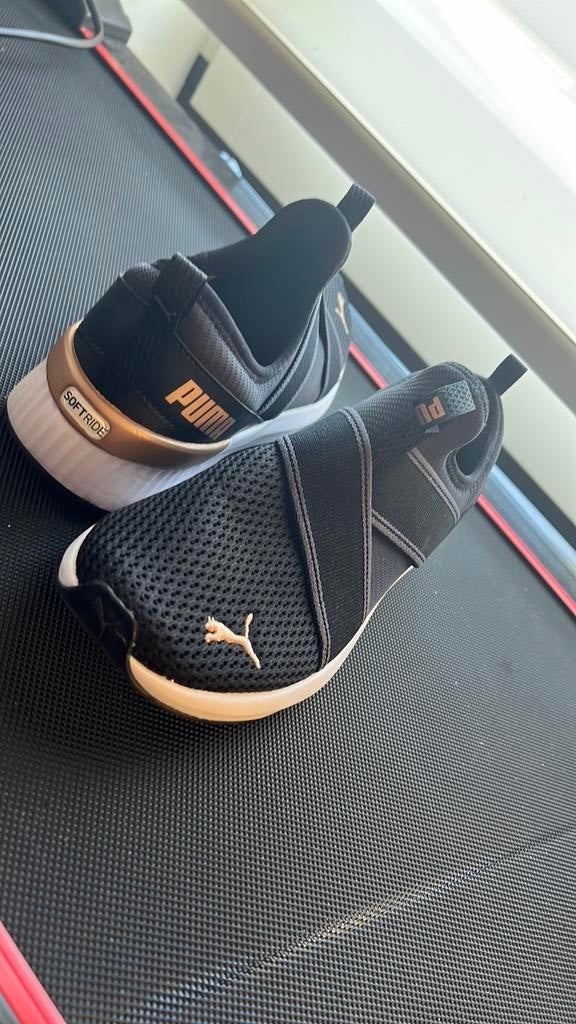 Puma dames sportschoenen maat 39, Geen board, Ophalen of Verzenden, Zo goed als nieuw, 10 m²