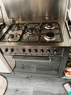 Indesit KP 9507 gasfornuis met oven en afzuigkap, Ophalen, Zo goed als nieuw