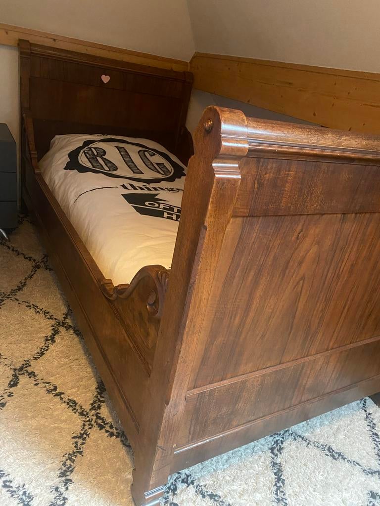 Antiek brocante houten bed, Huis en Inrichting, Slaapkamer | Bedden, Ophalen, Twijfelaar, Hout, 140 cm