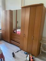 Echt grote kledingkast met open klappende deuren en spiegel, Huis en Inrichting, Kasten | Kledingkasten, Gebruikt, 200 cm of meer