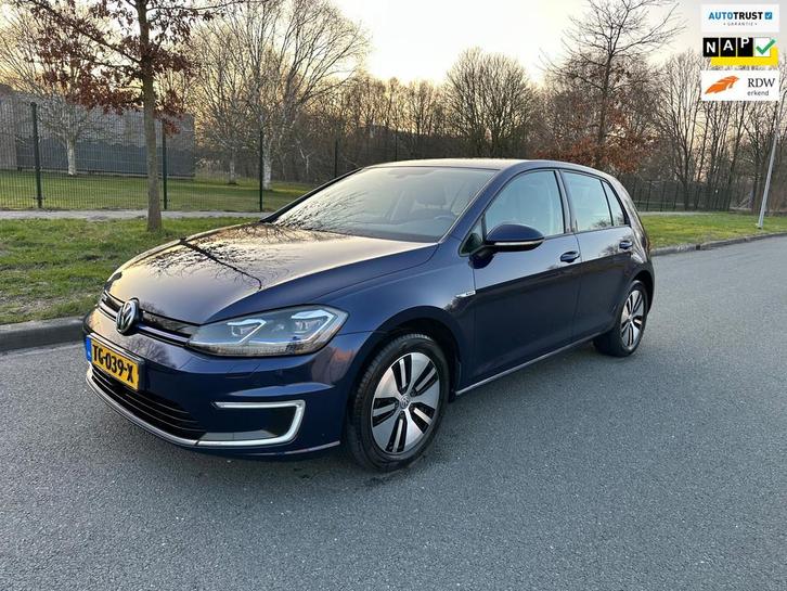 Volkswagen E-Golf E-Golf prachtige auto met veel optie, Auto's, Volkswagen, Bedrijf, Te koop, Golf, ABS, Adaptive Cruise Control