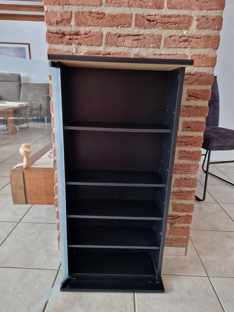 Zwart kastje met glazen deur en verstelbare planken, Ophalen, Minder dan 50 cm, Minder dan 25 cm, Minder dan 100 cm