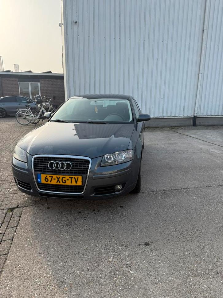 Audi A3 1.6 85KW 2007 Grijs, Auto's, Audi, Particulier, A3, Benzine, C, Hatchback, Handgeschakeld, Origineel Nederlands, Zilver of Grijs