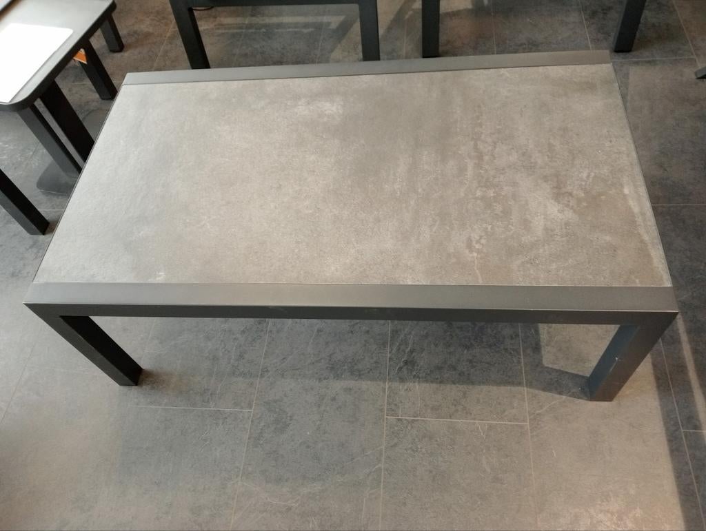 Salontafel met leistenen blad, Ophalen