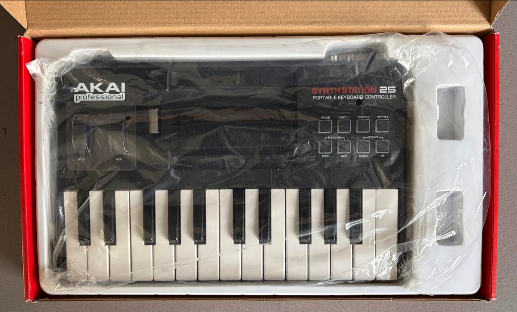 Akai Synthstation 25 Portable Keyboard Controller, Ophalen of Verzenden, Nieuw, Overige aantallen, Overige merken