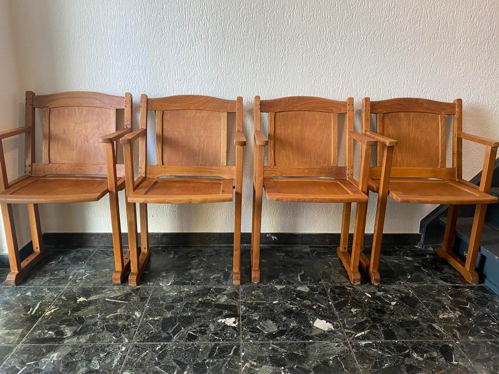 Antieke stoelen uit kerk, Ophalen of Verzenden, Gebruikt, Bruin, Vijf, Zes of meer stoelen