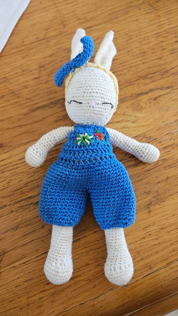 Zoe de Lentehaas - Lieve gehaakte knuffel, Gebruikt, Overige merken, Konijn, Ophalen of Verzenden