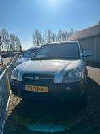 Hyundai Tucson 2.0 I 2WD 2006 Grijs, Auto's, Stof, 4 cilinders, Origineel Nederlands, 75 €/maand